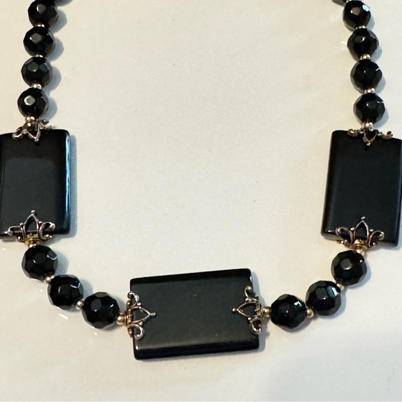 Vintage Onyx Slab & Faceted Bead Leverbk Earrings And Necklace Set - Picture 5 of 9